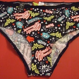 NW Torrid Wonder W "Strength, Boom" hipster - sz 2